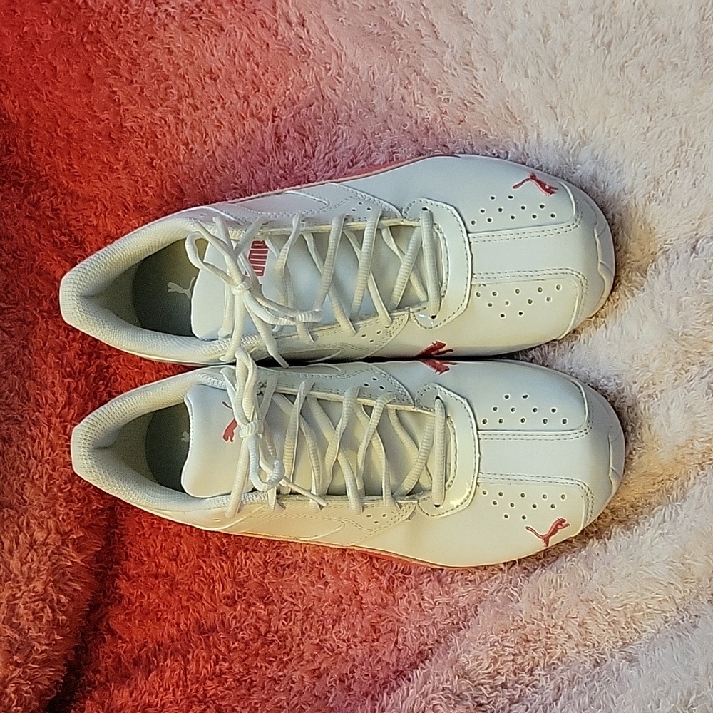 Women's Puma shoes